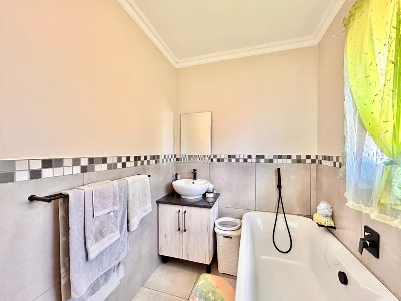 3 Bedroom Property for Sale in Ngwenya River Estate North West